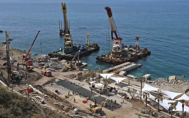 Продажу крымских морских портов связывают с развитием игорной зоны «Золотой берег» в Ялте
