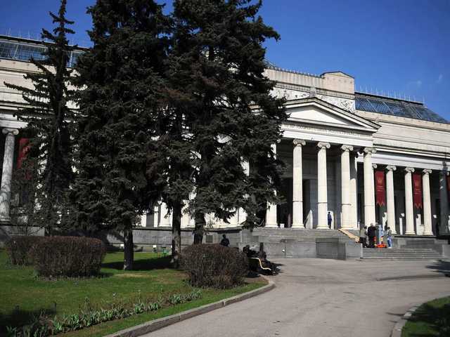 В Пушкинском музее в Москве начался пожар