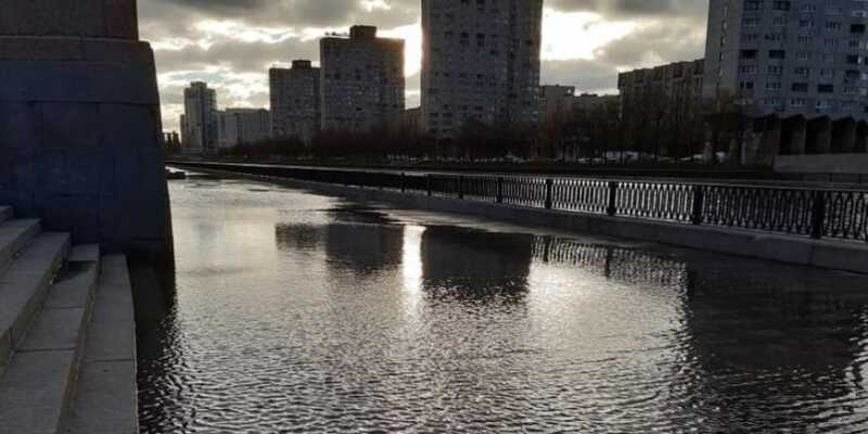 В Санкт-Петербурге двое полицейских обвиняются в получении взятки в особо крупном размере