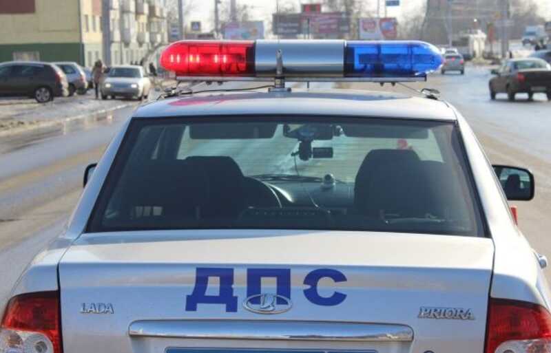 Нетрезвый военный в Благовещенске попытался врезаться в полицейский автомобиль