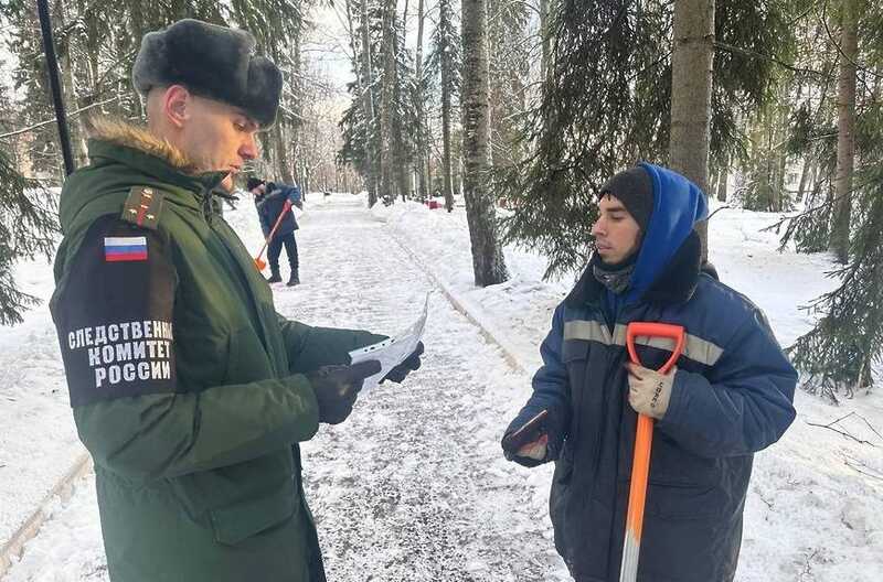 В Подмосковье военные комиссары вручили повестки мигрантам-строителям после жалоб от местных жителей