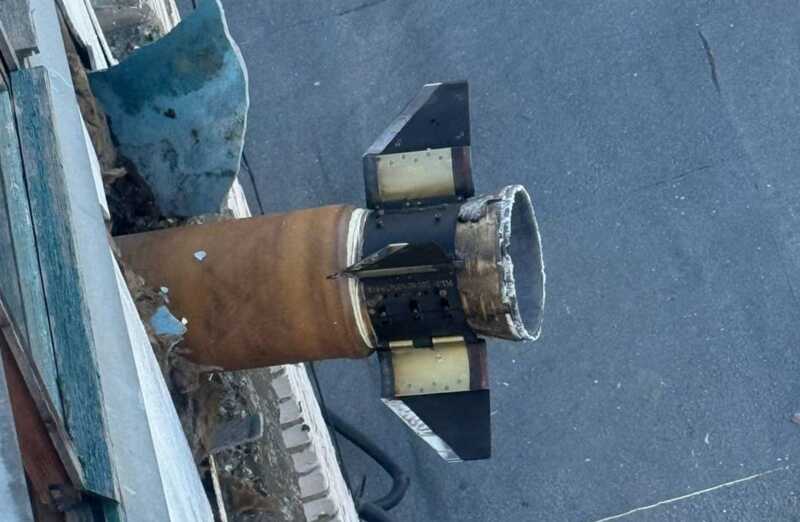 В Подольске после атаки дрона на Москву нашли разгонный блок ЗРПК на балконе аптеки