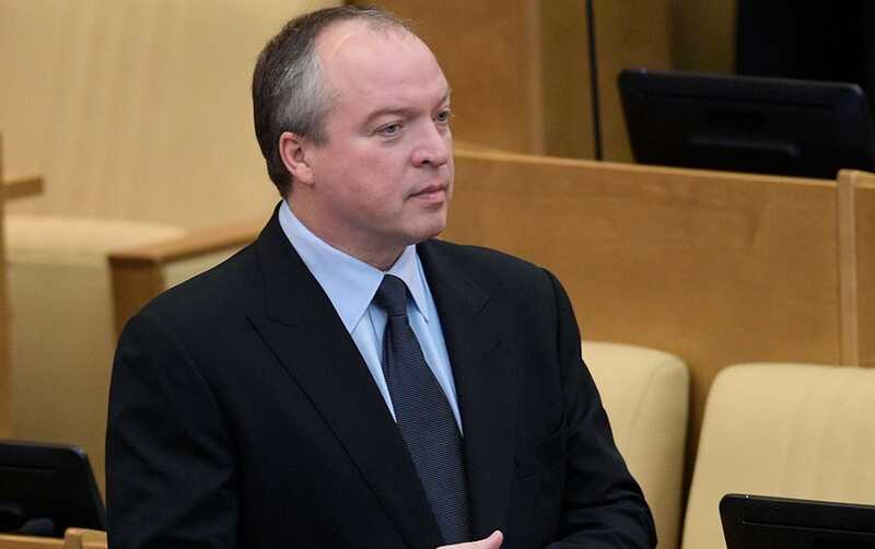 Как Алишер Усманов помогал скрывать уголовное прошлое депутата Андрея Скоча