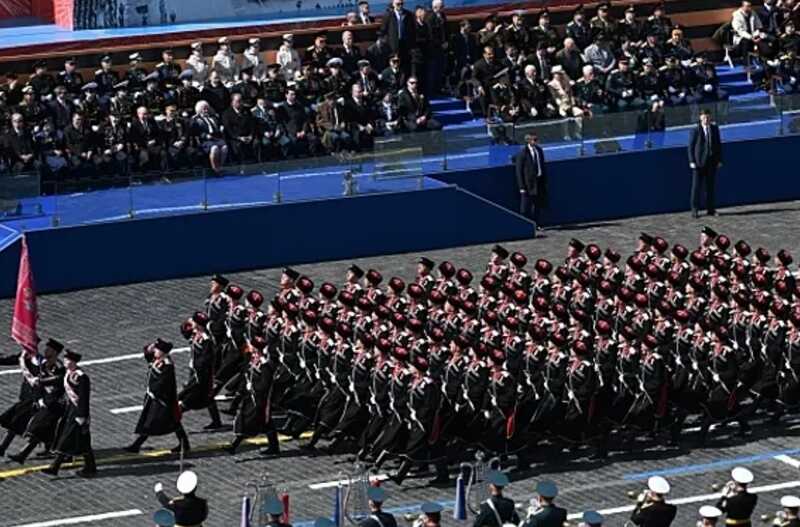В Москве президиум парада впервые спрятан под крышей для защиты от дронов