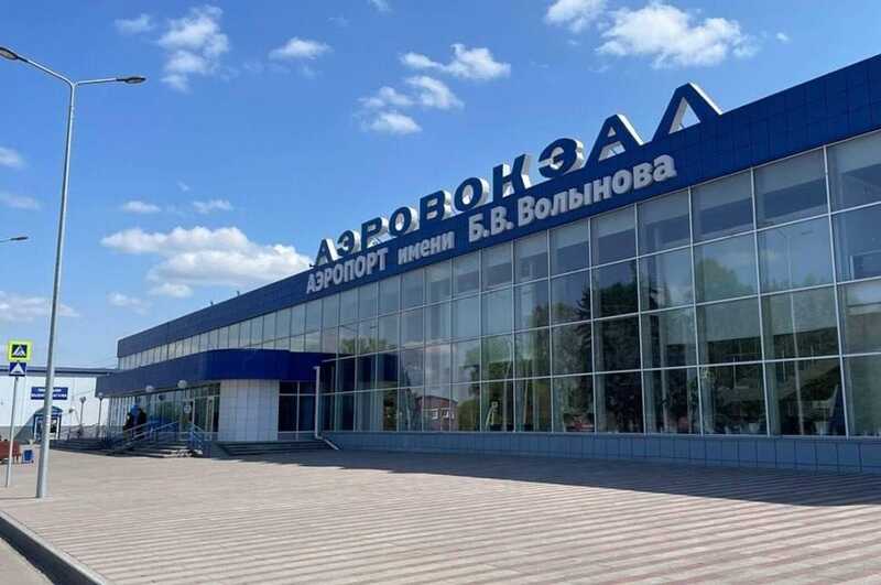 Мать оставила новорождённого ребёнка на борту самолёта в аэропорту Новокузнецка