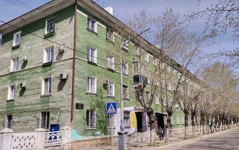 Чиновники Бурятии предлагают жителям аварийных домов выехать из них до конца года