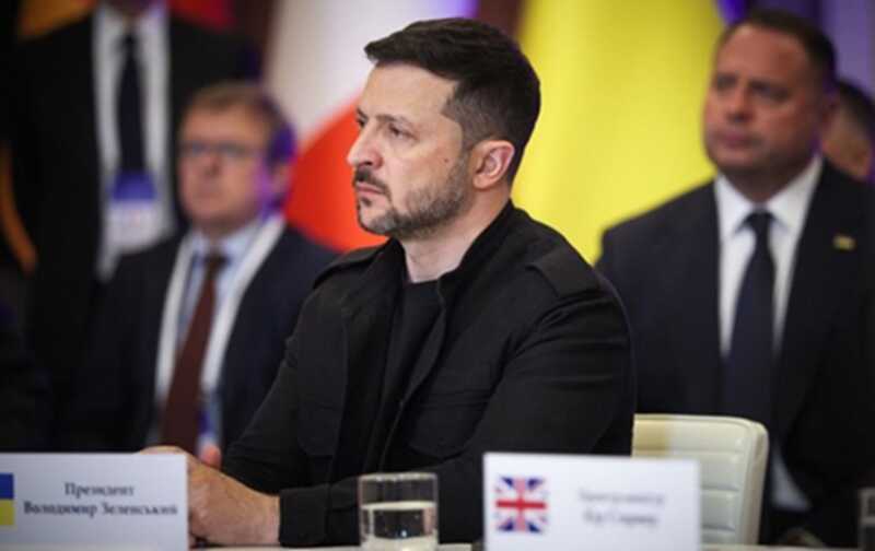 Зеленский выражает несогласие с проведением «закрытых» переговоров с Россией