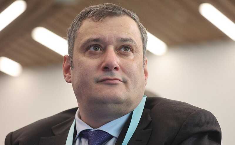 Губернатор Хинштейн намерен наградить чиновника, который перенес четыре обстрела