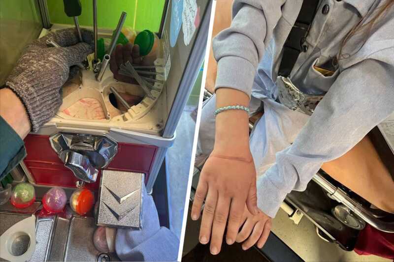 В Ульяновске девочка застряла, когда пыталась достать приз из игрового автомата