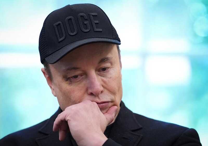 Илон Маск рассказал, как получил травму перед пресс-конференцией в Овальном кабинете