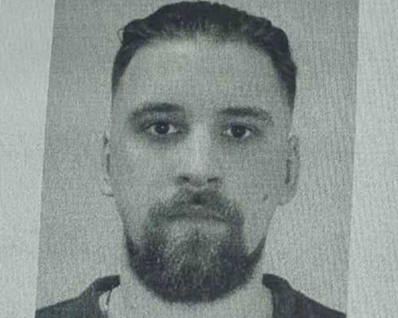 Семье человека, подозреваемого в нападениях на аэропорты, принадлежит бизнес по производству муки