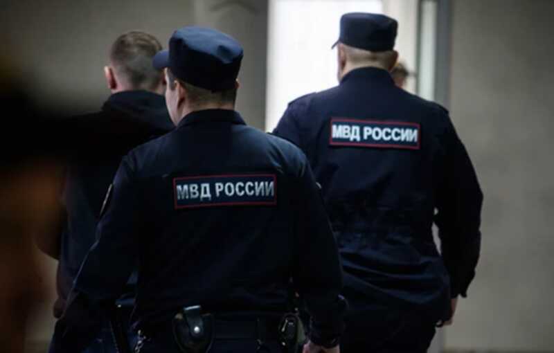 В Екатеринбурге перед обысками были задержаны журналисты URA.RU