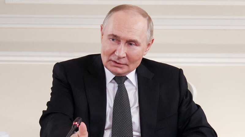 Путин встретился с министром иностранных дел Ирана для обсуждения ситуации на Ближнем Востоке