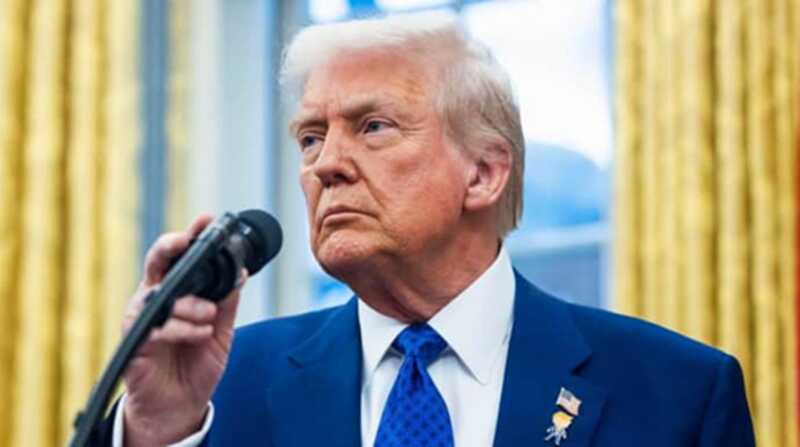 Трамп стал первым президентом США, который намеренно произнес ругательство в прямом эфире