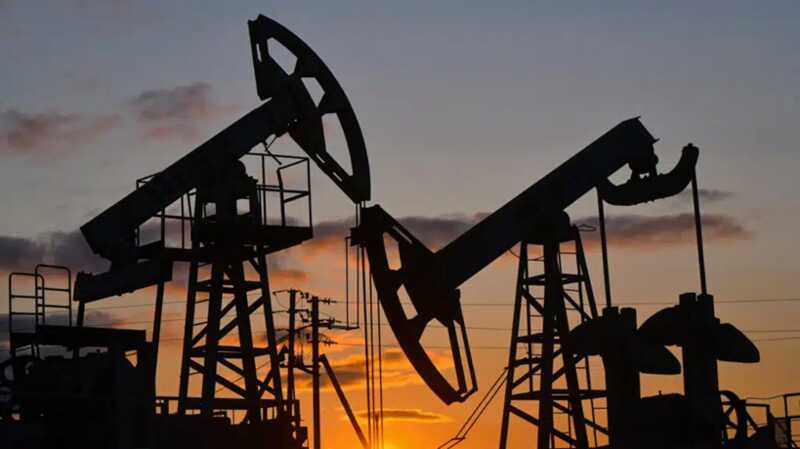 Цены на нефть увеличиваются из-за сокращения запасов в США и влияния Трампа на Иран