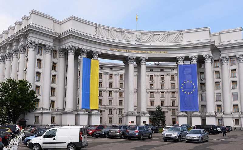 В Киеве вызвали дипломата США в связи с приостановкой военной помощи
