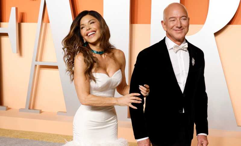 Создатель Amazon решил подарить журнал Vogue своей супруге