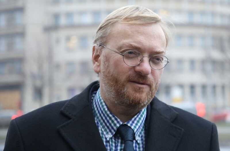 «Инфантильные с самокатами»: Виталий Милонов осудил молодежь за поздние браки