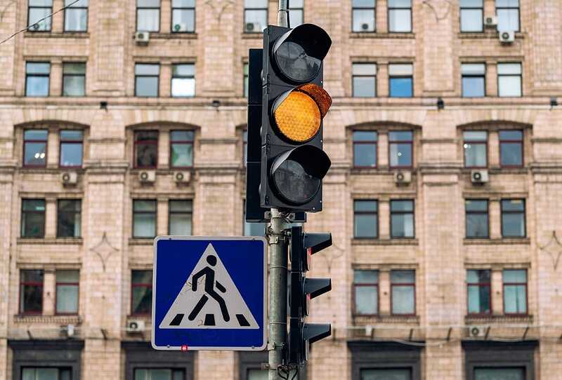Пробки вернутся: власти Улан-Удэ установили светофоры вместо действительного турбо-кольца