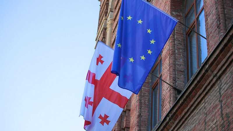 Спикер грузинского парламента обвинил ЕС в «советской манере» давления
