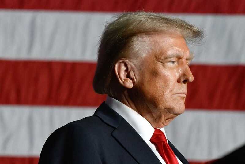 Трамп утвердил закон GENIUS и пошутил, что он назван в его честь