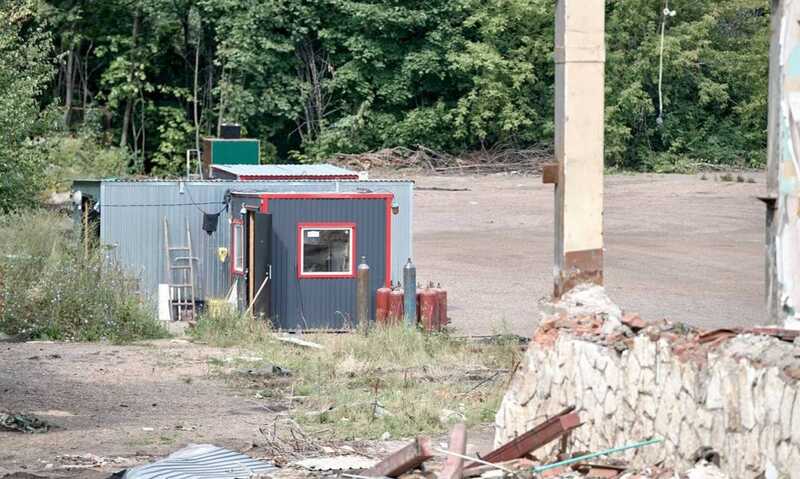 Жители Уфы протестуют против незаконной вырубки деревьев возле театра