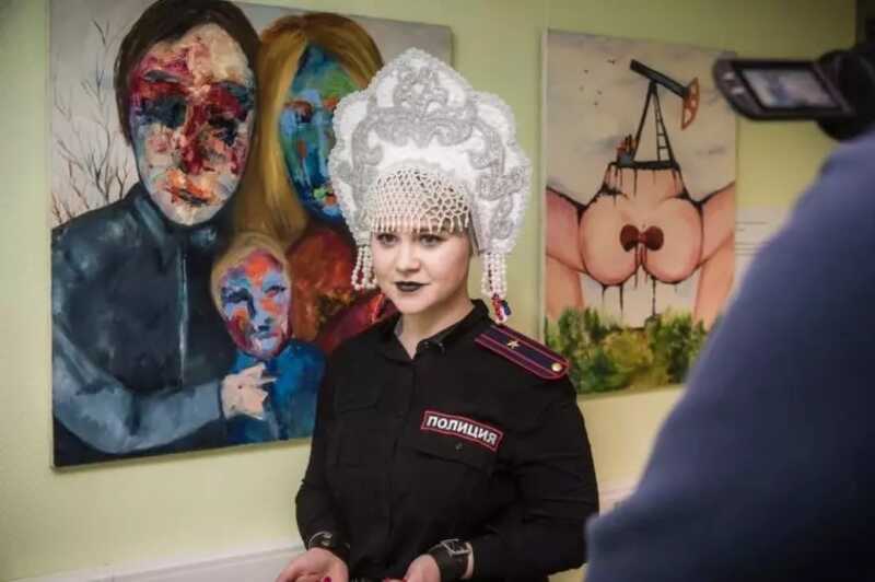 В Москве состоялась закрытая выставка с «доской позора» для деятелей культуры