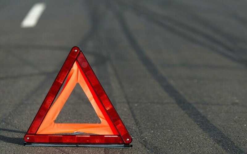 В Санкт-Петербурге подросток на питбайке наехал на ребёнка на газоне