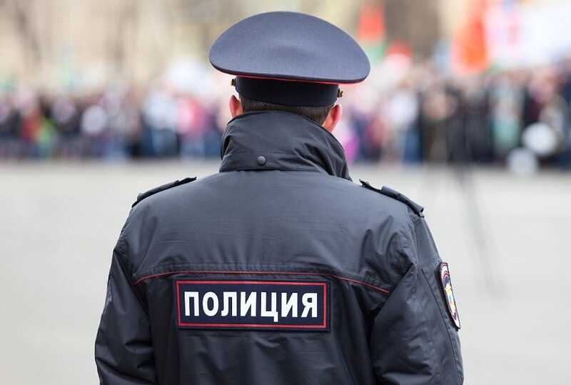 Полицейский из Свердловской области, обвиняемый в связях со школьницей, сбежал на "СВО"