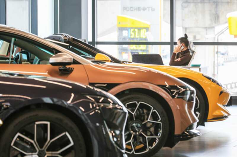 Жители России начали активно продавать премиальные автомобили китайских брендов