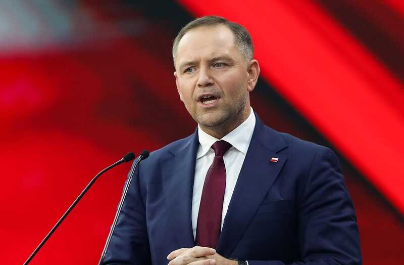 Президент Польши наложил запрет на выплаты для безработных украинских беженцев