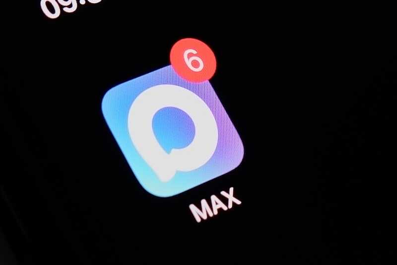 Молиться за гаджеты: каким образом РПЦ поддержала приложение Max